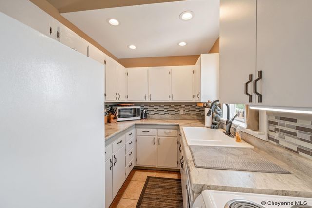 7425 WILLSHIRE BLVD, Cheyenne, WY 82009