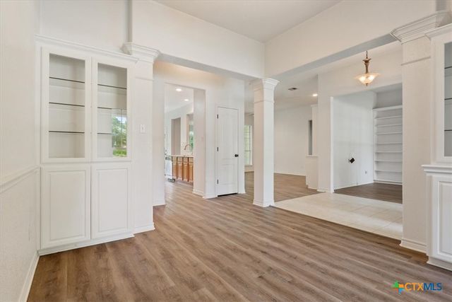 901 Salado Oaks Drive, Salado, TX 76571