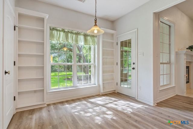 901 Salado Oaks Drive, Salado, TX 76571