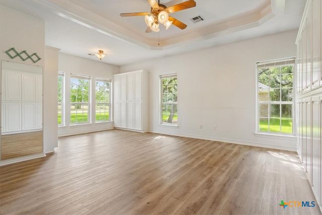 901 Salado Oaks Drive, Salado, TX 76571