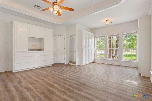 901 Salado Oaks Drive, Salado, TX 76571