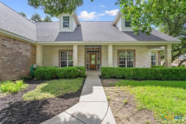 901 Salado Oaks Drive, Salado, TX 76571