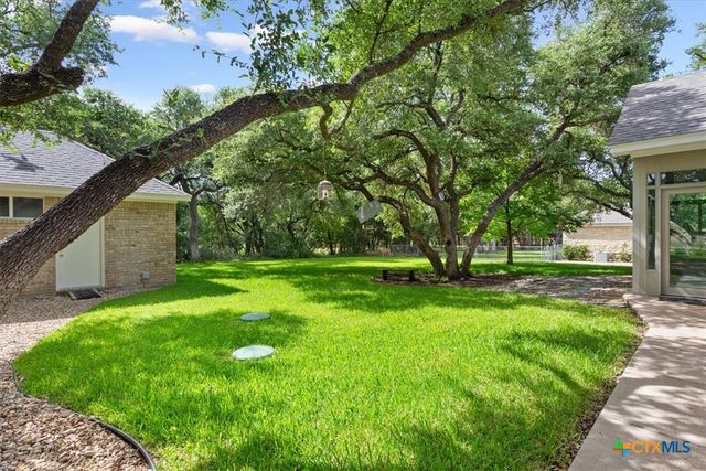 901 Salado Oaks Drive, Salado, TX 76571