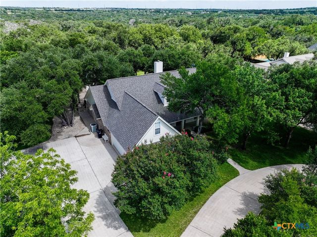 901 Salado Oaks Drive, Salado, TX 76571