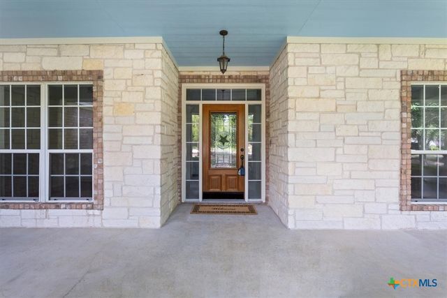 901 Salado Oaks Drive, Salado, TX 76571