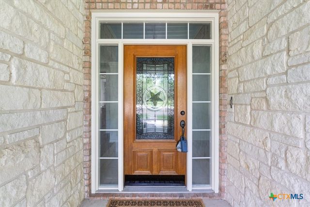 901 Salado Oaks Drive, Salado, TX 76571
