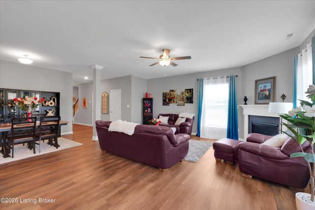 11901 Parkview Trace Dr, Louisville, KY 40229