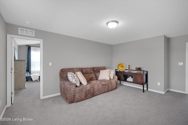 11901 Parkview Trace Dr, Louisville, KY 40229