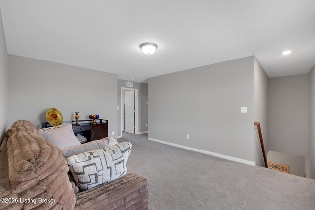 11901 Parkview Trace Dr, Louisville, KY 40229