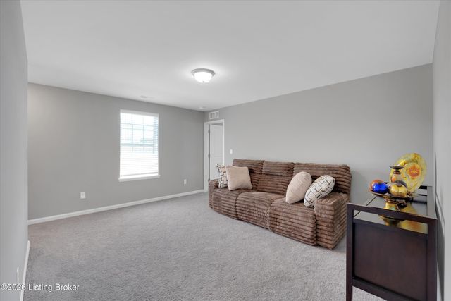 11901 Parkview Trace Dr, Louisville, KY 40229