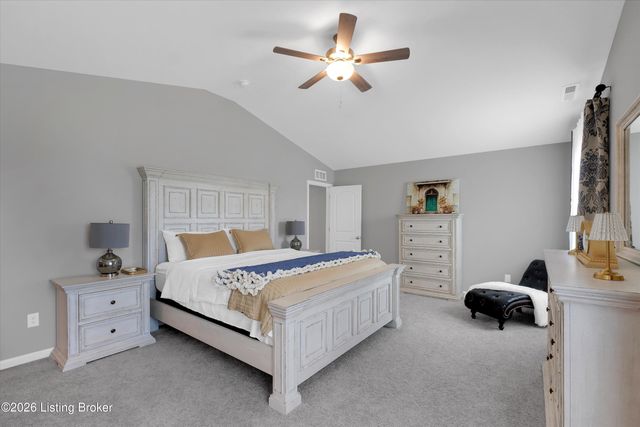 11901 Parkview Trace Dr, Louisville, KY 40229