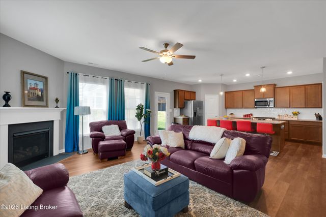 11901 Parkview Trace Dr, Louisville, KY 40229