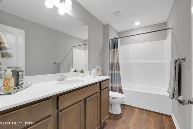 11901 Parkview Trace Dr, Louisville, KY 40229