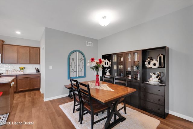 11901 Parkview Trace Dr, Louisville, KY 40229