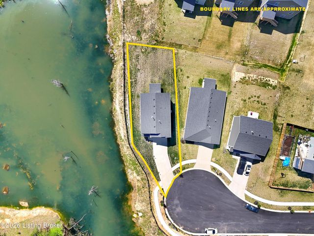 11901 Parkview Trace Dr, Louisville, KY 40229
