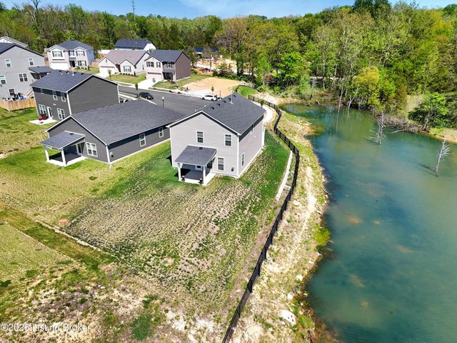 11901 Parkview Trace Dr, Louisville, KY 40229