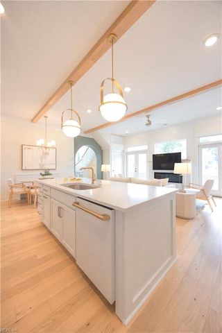 201 Hodges Rd, Chesapeake, VA 23322