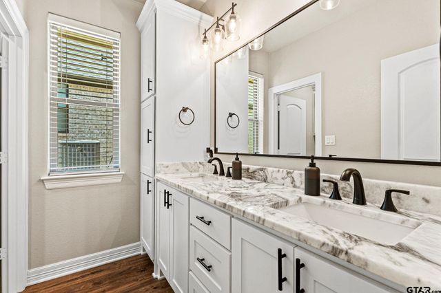 1846 Rocky Mountain Lane, Tyler, TX 75703