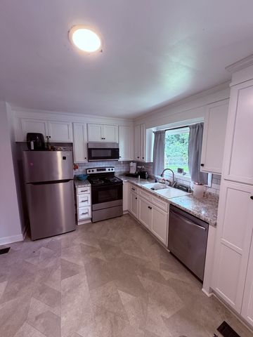 1201 Raby Ave, Shelbyville, TN 37160