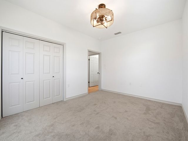 1044 Edinburgh, Kerrville, TX 78028