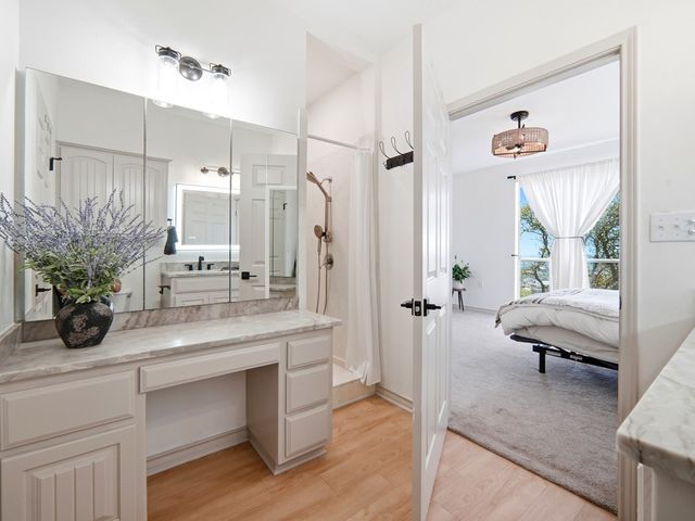 1044 Edinburgh, Kerrville, TX 78028