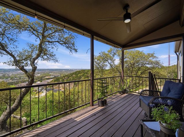 1044 Edinburgh, Kerrville, TX 78028