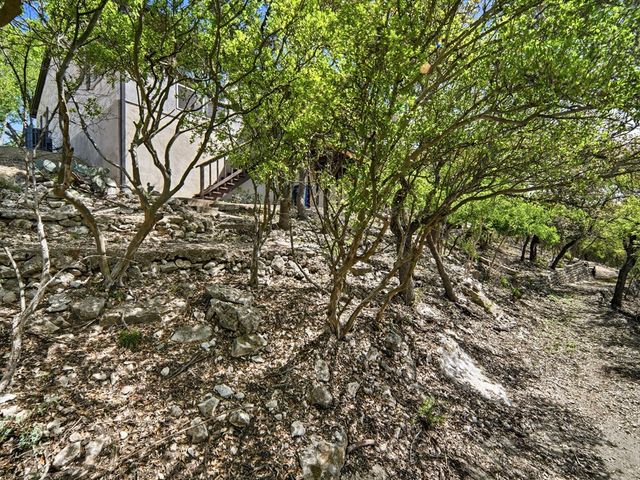 1044 Edinburgh, Kerrville, TX 78028