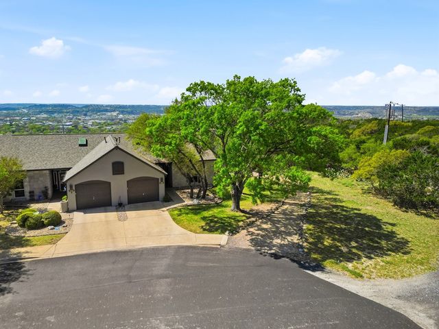 1044 Edinburgh, Kerrville, TX 78028
