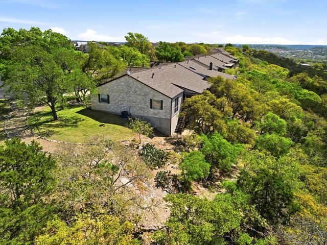 1044 Edinburgh, Kerrville, TX 78028