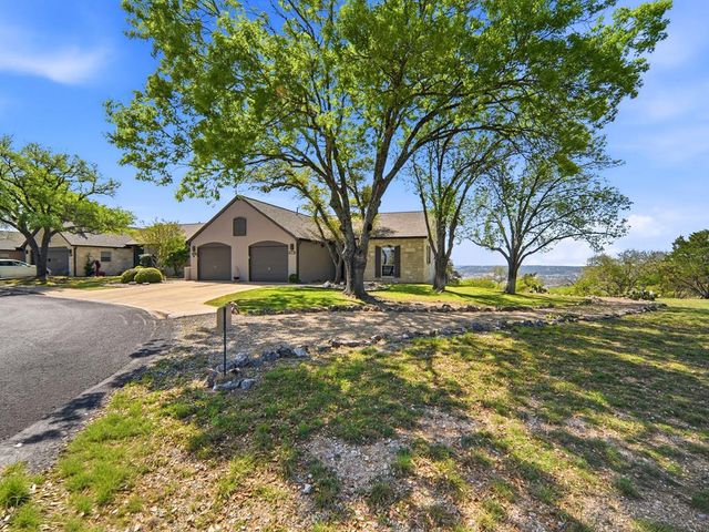 1044 Edinburgh, Kerrville, TX 78028