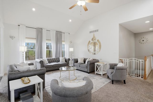 3903 DEERFOOT WAY, Columbia, MO 65203