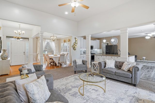 3903 DEERFOOT WAY, Columbia, MO 65203