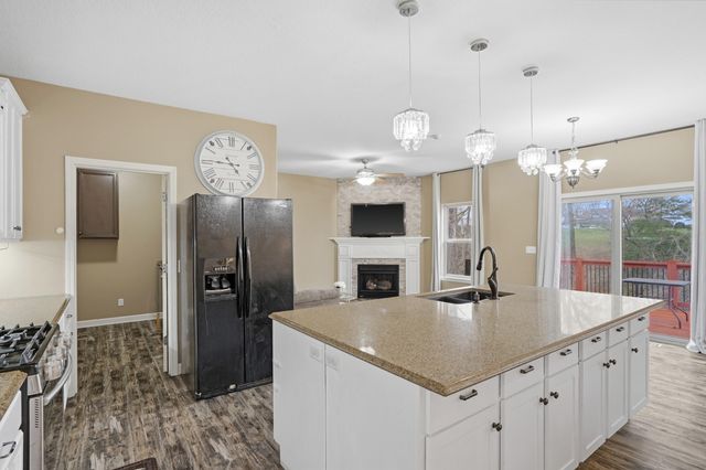 3903 DEERFOOT WAY, Columbia, MO 65203