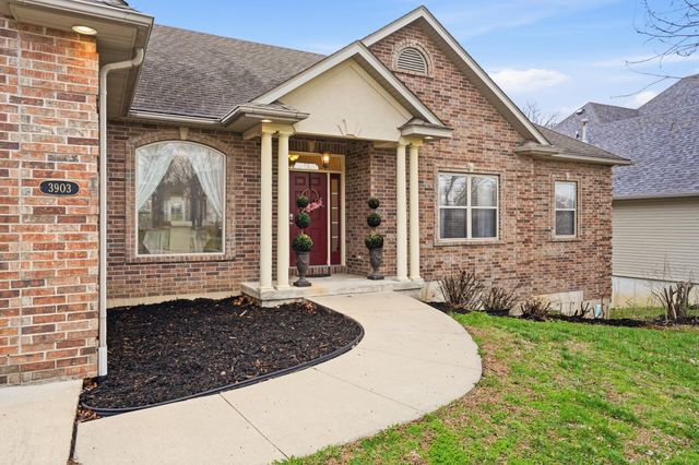 3903 DEERFOOT WAY, Columbia, MO 65203