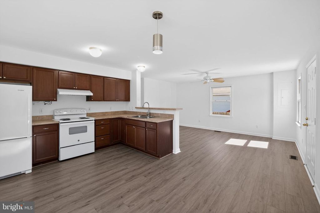 Image 12 of property listing at 13218 RIVERVAN AVE, Middle River, MD 21220