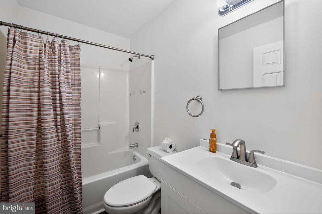 Image 18 of property listing at 13218 RIVERVAN AVE, Middle River, MD 21220