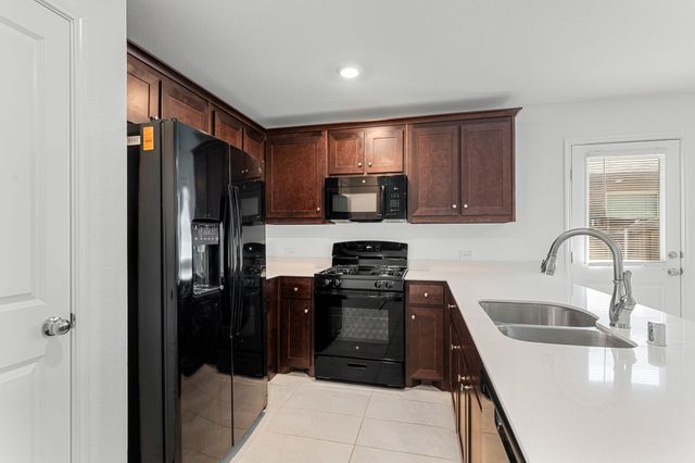 14037 Haggerston Drive, Pilot Point, TX 76258