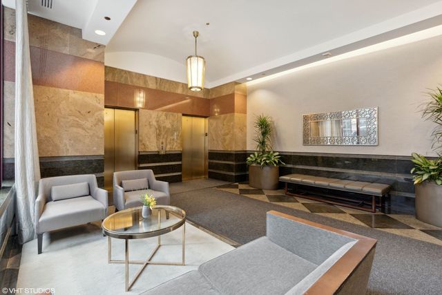 100 E Huron Street 3901, Chicago, IL 60611