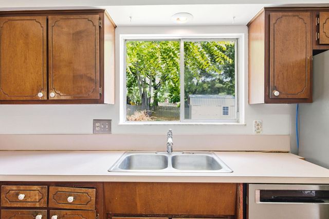 180 Landover Road, Columbus, OH 43230