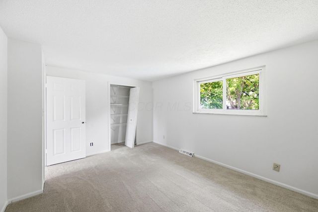 180 Landover Road, Columbus, OH 43230