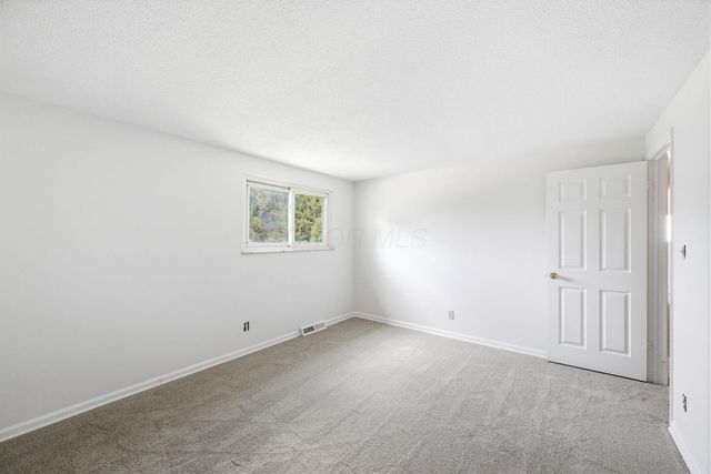 180 Landover Road, Columbus, OH 43230