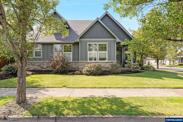 1710 NE Webb Lake Dr, Silverton, OR 97381