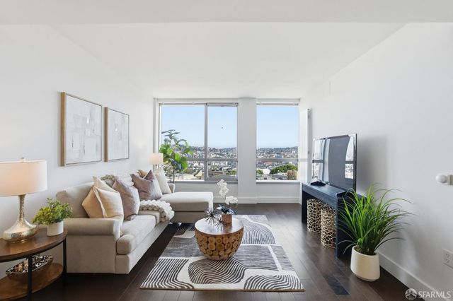 8 Buchanan Street 806, San Francisco, CA 94102