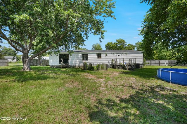 171 Oyster Lane, Hubert, NC 28539