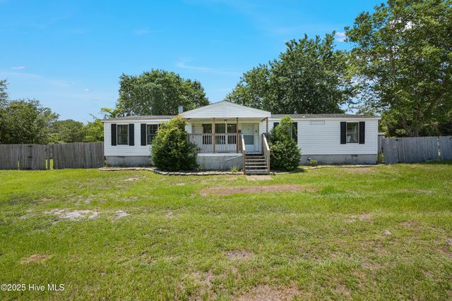 171 Oyster Lane, Hubert, NC 28539
