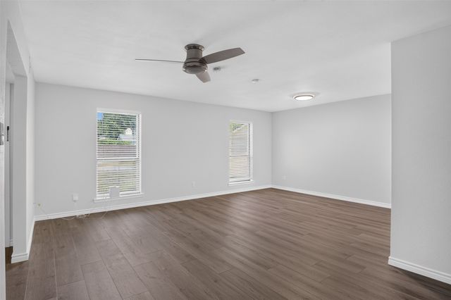 1915 Lavon Creek Lane, Arlington, TX 76006