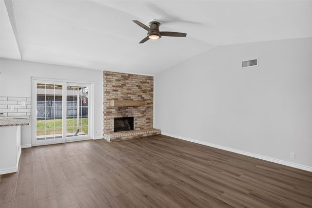 1915 Lavon Creek Lane, Arlington, TX 76006