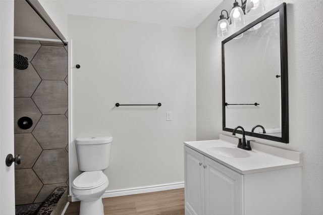 1915 Lavon Creek Lane, Arlington, TX 76006