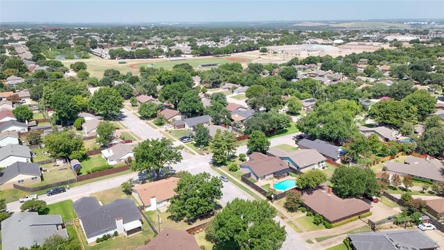 1915 Lavon Creek Lane, Arlington, TX 76006