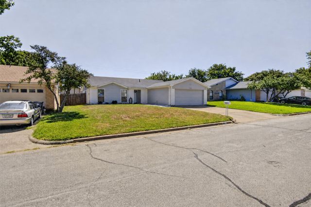 1915 Lavon Creek Lane, Arlington, TX 76006